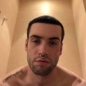 Meet your Posher, Devin